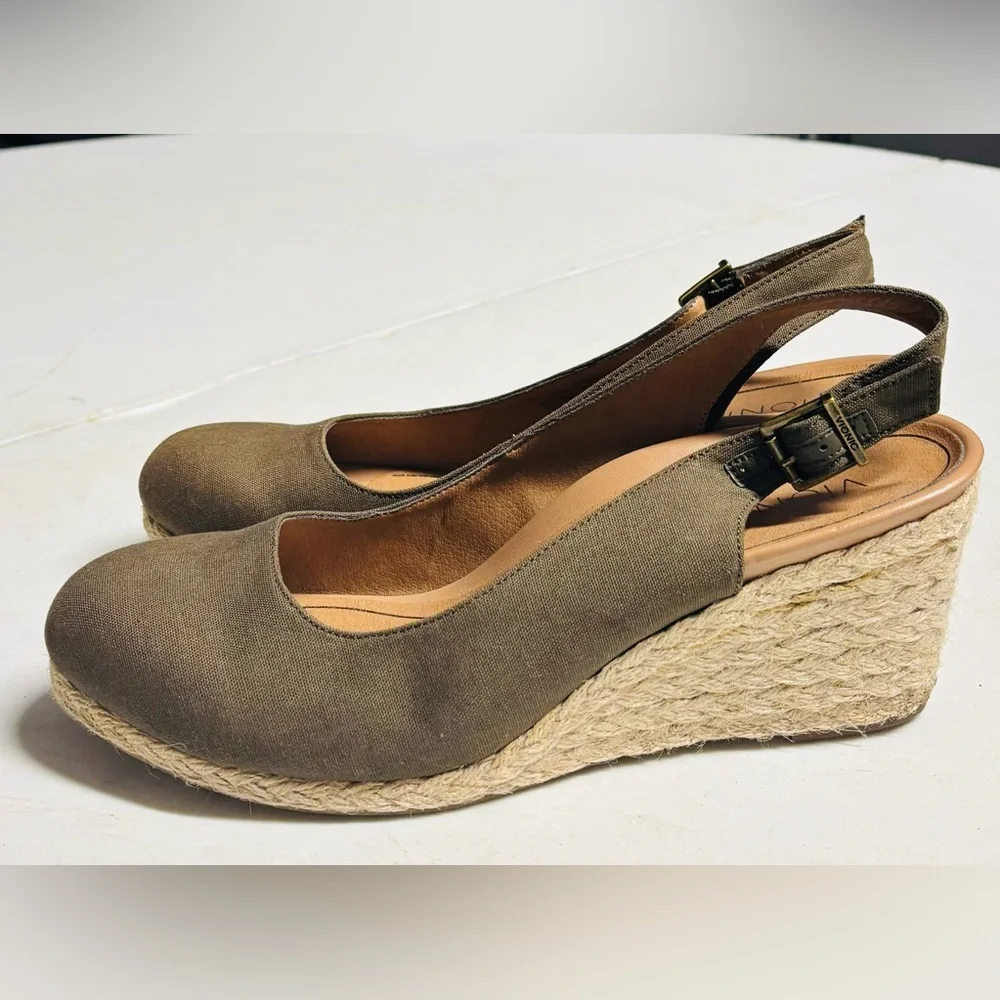 Vionic Coralina Size 11 Olive Espadrille Wedge Heel Slingback Sandal Casual Work